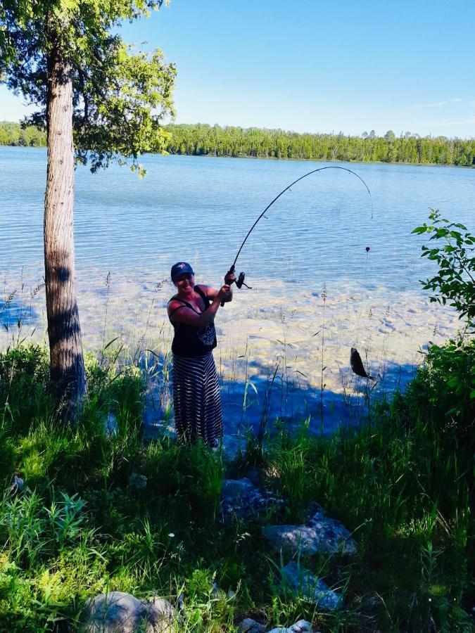 Lakefront Hope Lodge Miller Lake Luaran gambar